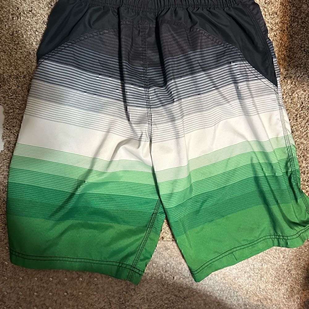 Guinness Men’s Large Lined Swim Trunks - Picture 2 of 3